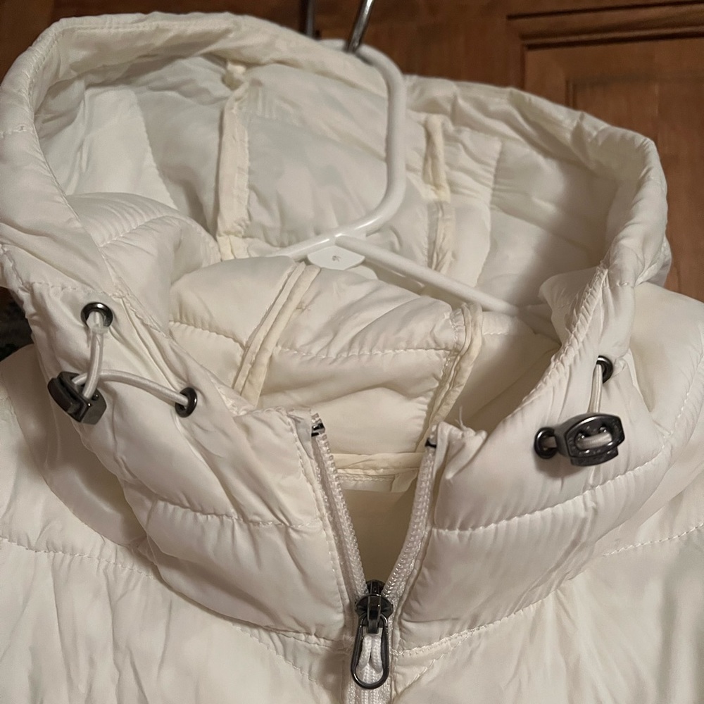 Euc Zero Exposure White Puffer Jacket - image 5